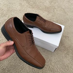 Calvin Klein Dress Shoes (Sz 8)